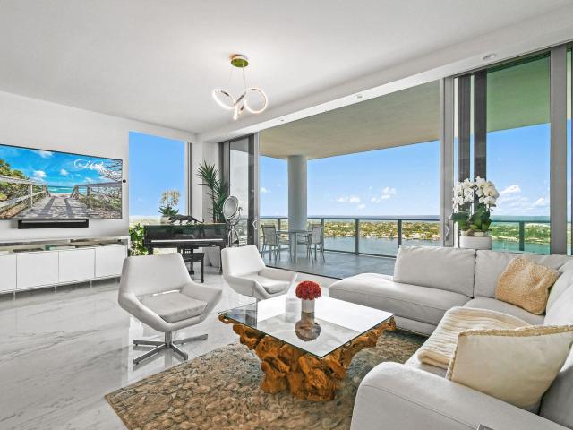 1 Water Club Way, PH2204, North Palm Beach, FL