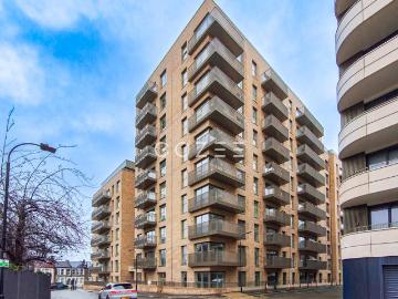 1 Watermeadow Lane, London SW6 2 bed flat to rent £3,400 pcm £785 pw