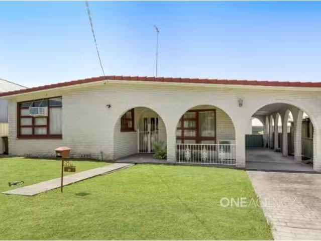 1 Waugh Street, Wauchope House for rent Listed by Tim Castro.