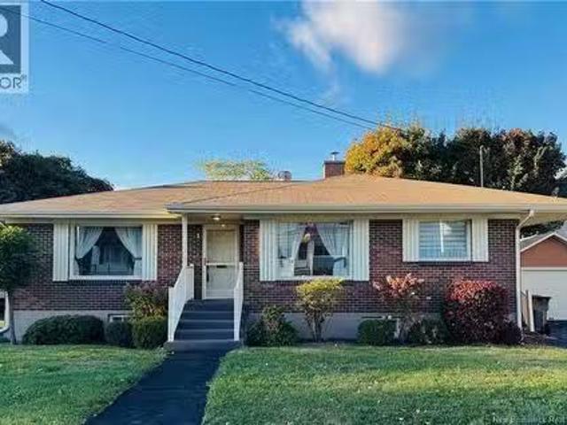 1 Wellington Street, Campbellton, NB, E3N 1G1 house for sale.