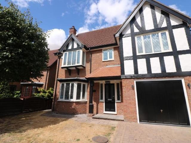 1 Welton Wold View 4 bed detached house to rent £1,750 pcm £404 pw