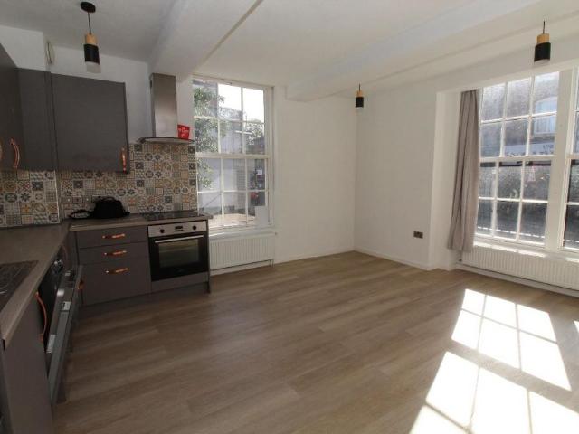 1 Whitehall Street, Rochdale OL12 2 bed apartment to rent £1,000 pcm £231 pw