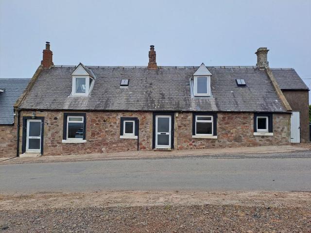 1 Whiterig Farm Cottages, Ayton. 2 bed cottage to rent £600 pcm £138 pw