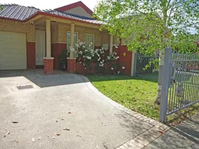 1 Wright Street, Bentleigh VIC 3204 Townhouse For Lease