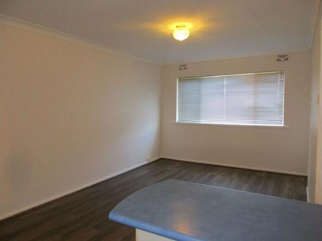 1 X 1 APARTMENT IN AMAZING LOCATION!