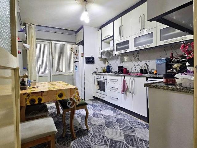 1.yapıdan Pelitlibağ Pazarı Mevki Geniş 2+1 Daire
