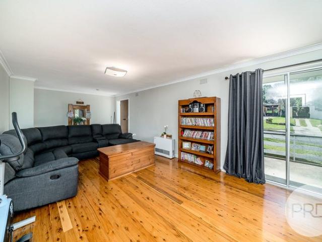1 Yarrah Street, Kooringal NSW 2650