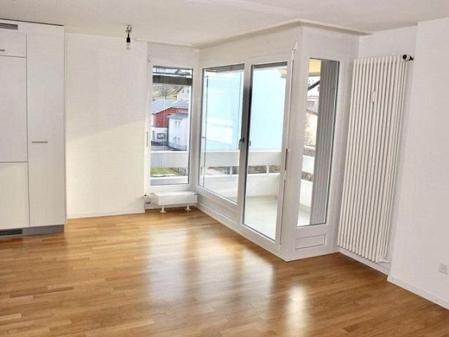 1 ZW à 28 m² zuoberst im 3. OG mit Balkon