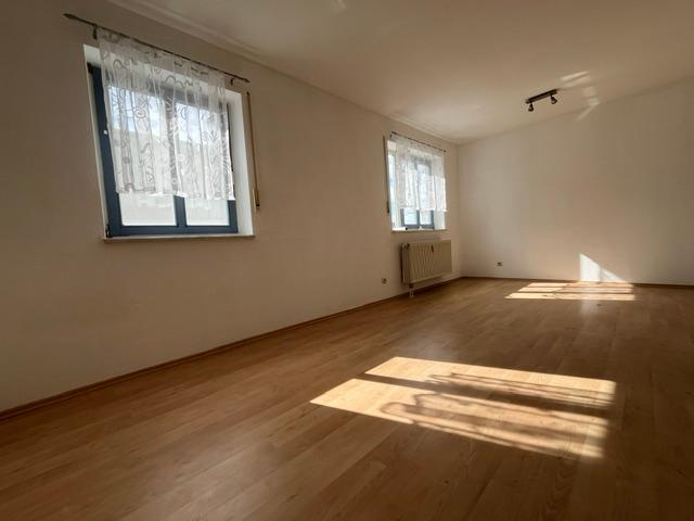 1 Zi APARTMENT Kü Zeile neu Bad Du WC Waschtisch KG Stellplatz
