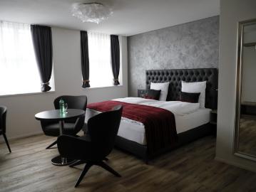 1 ZI WOHNUNG IN REICHENBURG SZ, MÖBLIERT