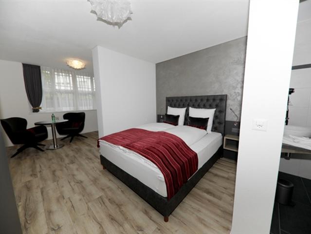 1 ZI WOHNUNG IN REICHENBURG SZ, MÖBLIERT
