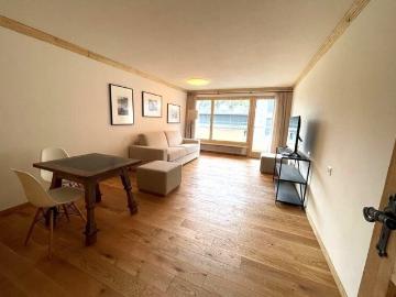 1 Zimmer, 40 m², 5. Stock