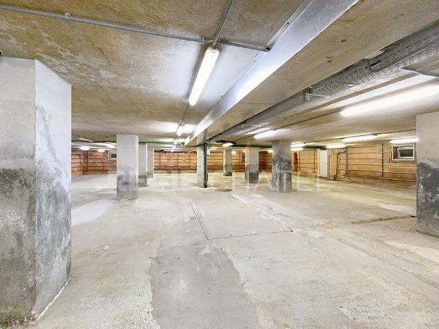 1 Zimmer, 414 m², Untergeschoss