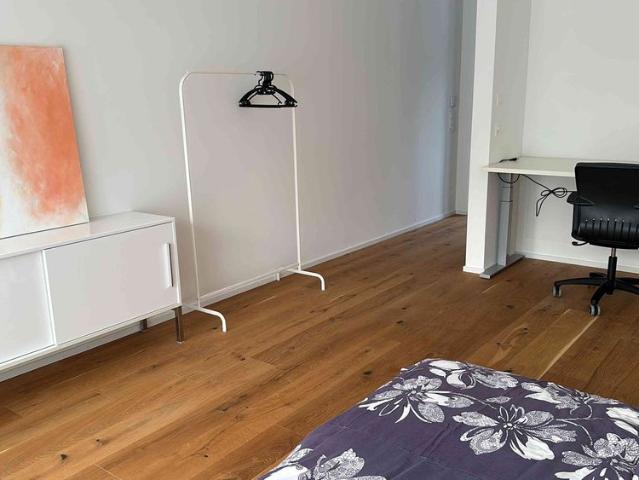 1 Zimmer, 44 m², 4. Stock
