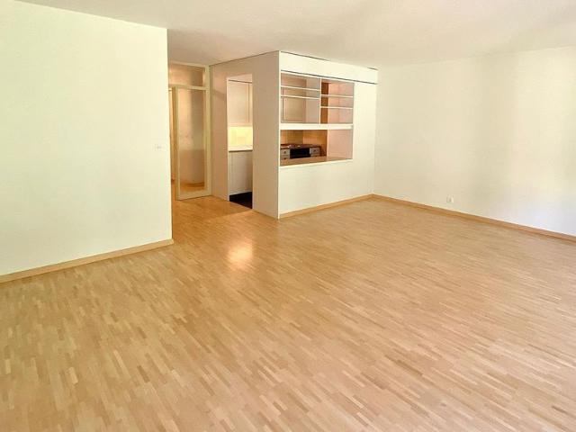 1 Zimmer, 44 m², 4. Stock