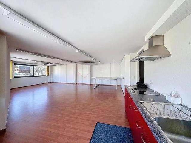 1 Zimmer, 45 m², 2. Stock