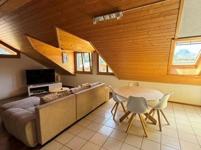 1 Zimmer, 49 m², 3. Stock