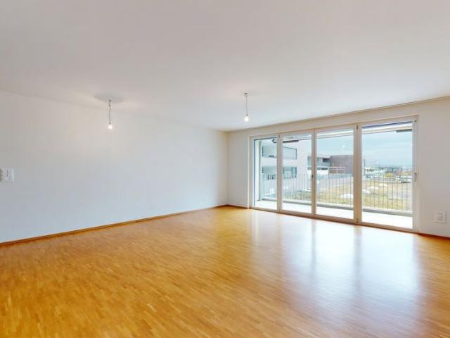 1 Zimmer, 53 m², 1. Stock