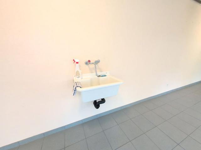 1 Zimmer, 52 m², EG