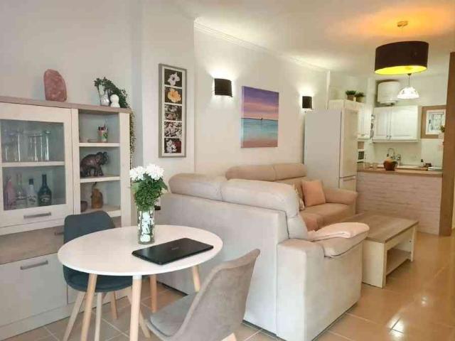 1 Zimmer, 54 m², 1. Stock