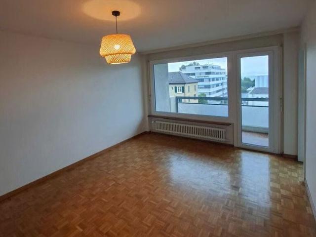 1 Zimmer, 5. Stock
