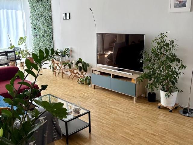 1 Zimmer, 70 m², 2. Stock