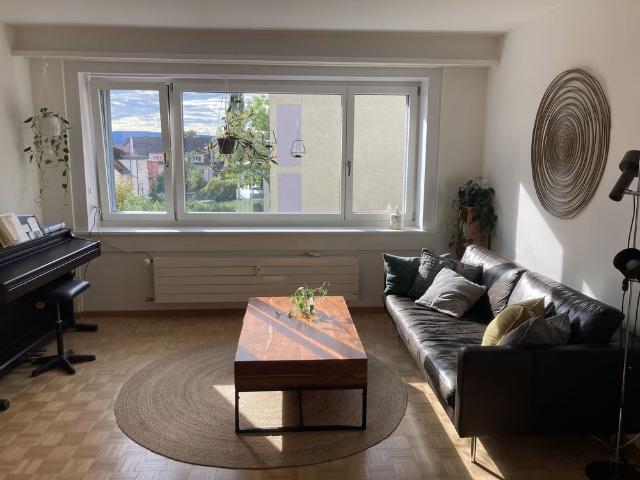 1 Zimmer, 77 m², 2. Stock