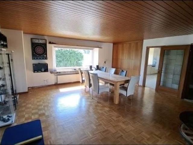 1 Zimmer, 750 m², EG