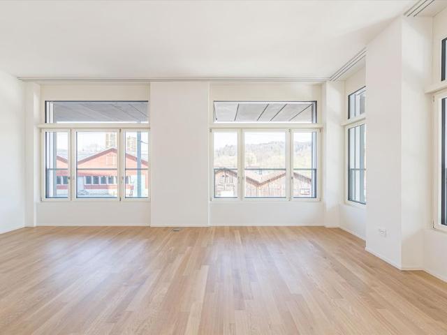 1 Zimmer, 75 m², 1. Stock