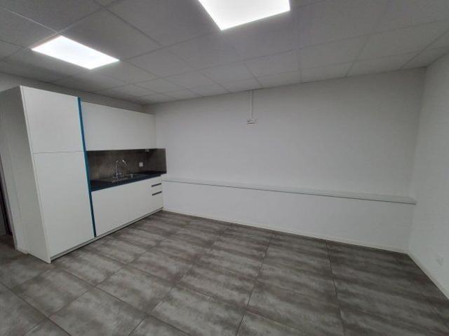 1 Zimmer, 75 m², 1. Stock