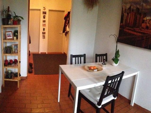 1 Zimmer, 80 m², 2. Stock