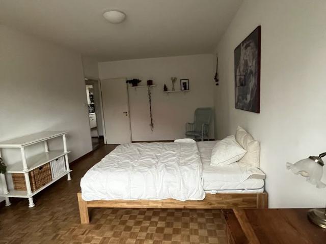 1 Zimmer, 80 m², 4. Stock