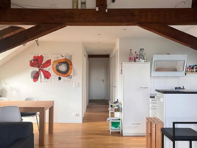 1 Zimmer, 84 m², 3. Stock