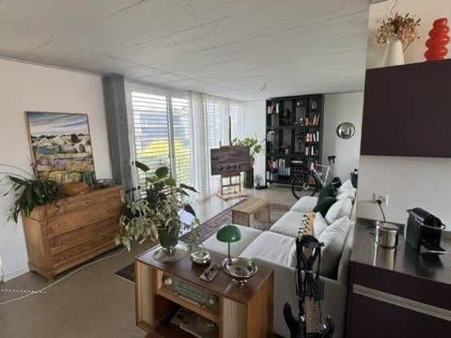 1 Zimmer, 84 m², 4. Stock