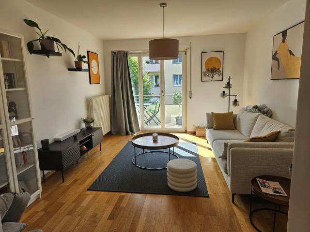 1 Zimmer, 90 m², 2. Stock