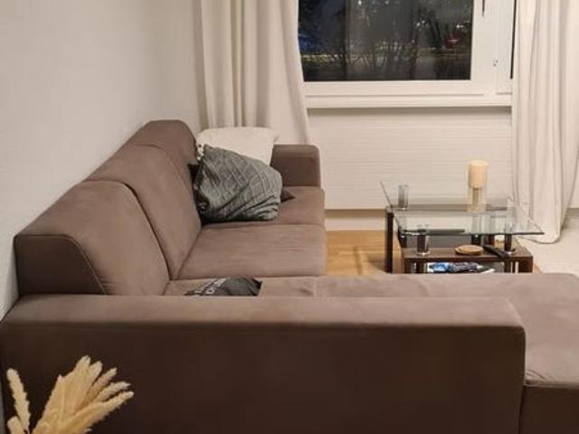 1 Zimmer, 90 m², 2. Stock