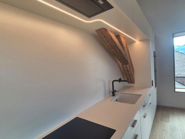 1 Zimmer, 90 m², 4. Stock