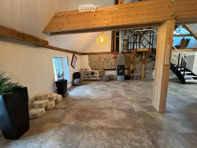1 Zimmer, 92 m²