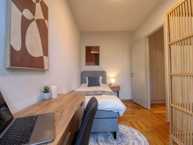1 Zimmer, 9 m², 3. Stock