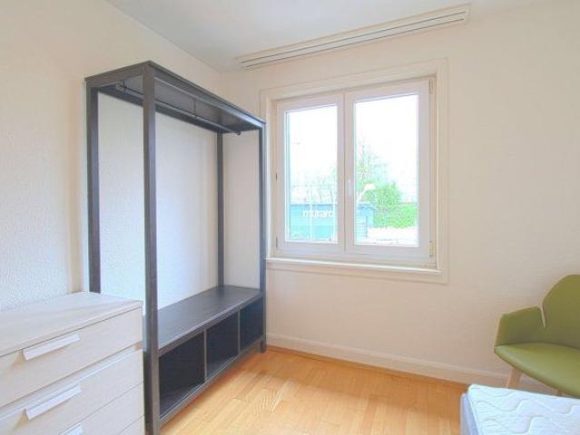 1 Zimmer, 9 m², 2. Stock