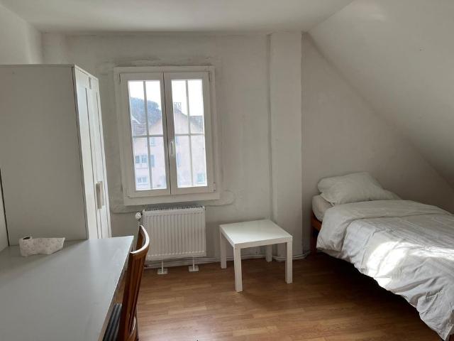 1 Zimmer, 13 m², 1. Stock