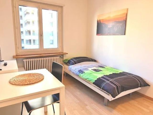 1 Zimmer, 13 m², 1. Stock