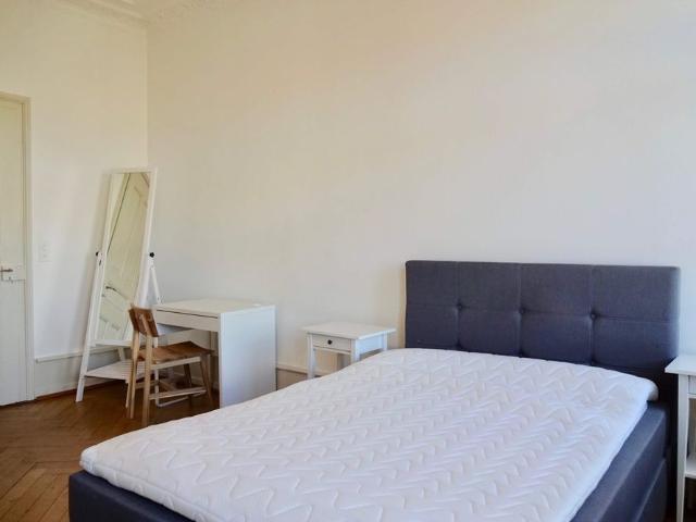 1 Zimmer, 13 m², 3. Stock