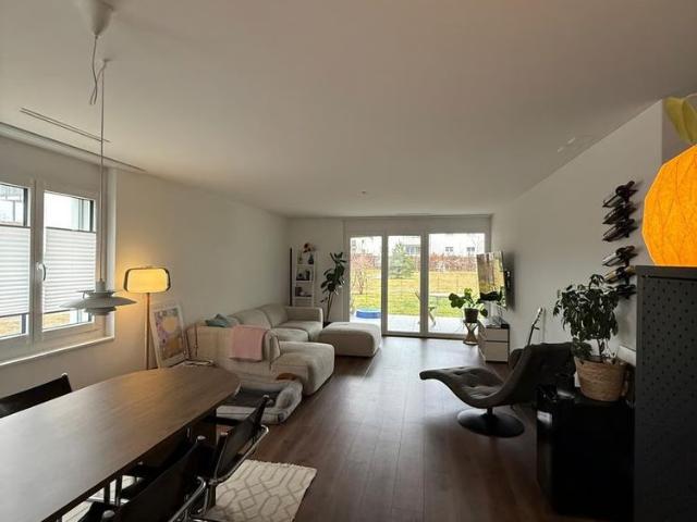 1 Zimmer, 100 m², EG