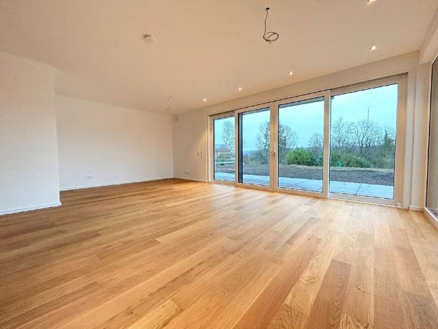 1 Zimmer, 104 m², 3. Stock