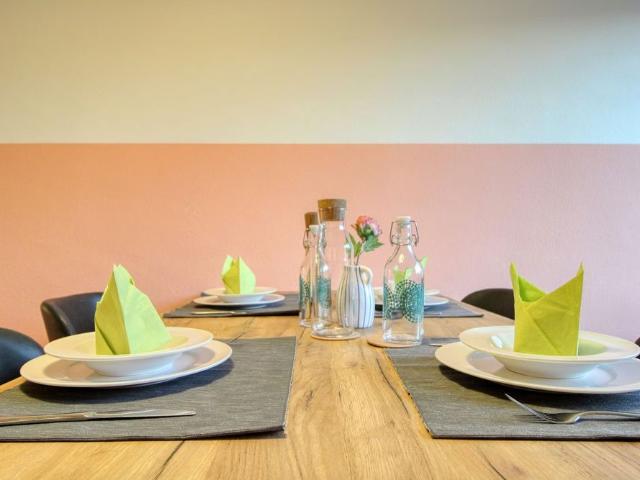 1 Zimmer, 10 m², 2. Stock