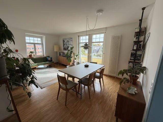 1 Zimmer, 118 m², 3. Stock