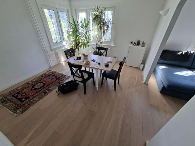 1 Zimmer, 120 m², 1. Stock