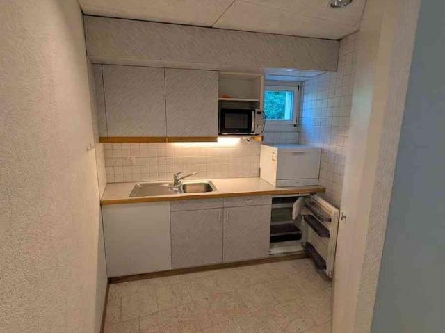 1 Zimmer, 120 m², 2. Stock