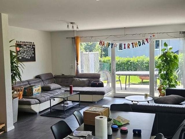 1 Zimmer, 126 m², 1. Stock